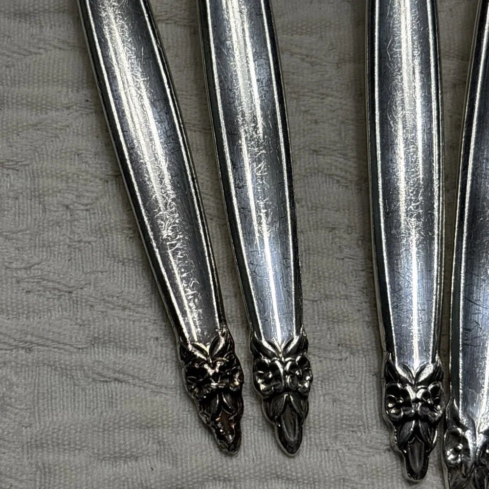 1965 GARLAND 1847 Rogers Bros IS Slotted 4 Dinner Forks Silver Plate Flatware